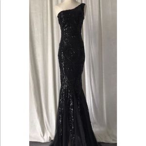 One shoulder black sequence mermaid style prom dress